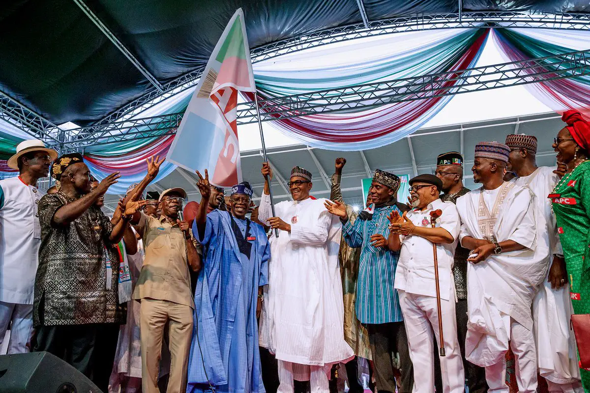 Power outage disrupts APC rally, stops Buhari, Tinubu’s speeches