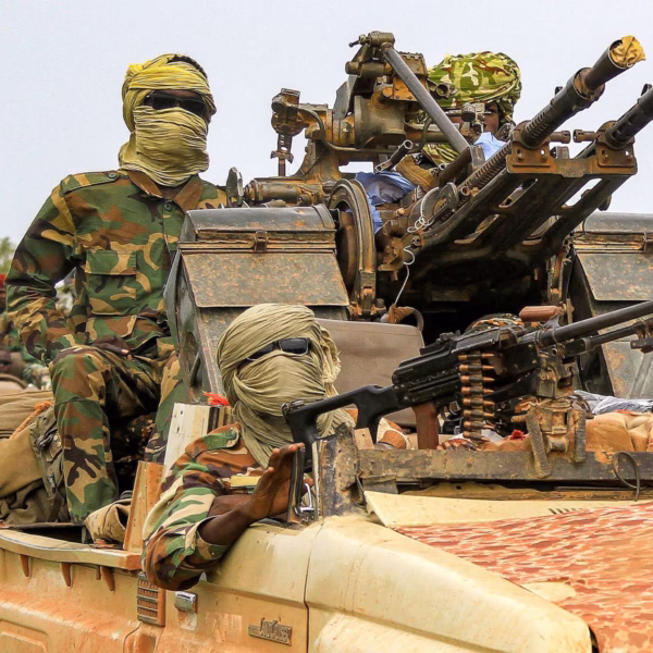 Ọgụ kpụ ọkụ n’ọnụ atasuola na mba Sudan kworo maka etu ndị mmadụ si ebubata ngwa ọgụ na mba ahụ aghara aghara.